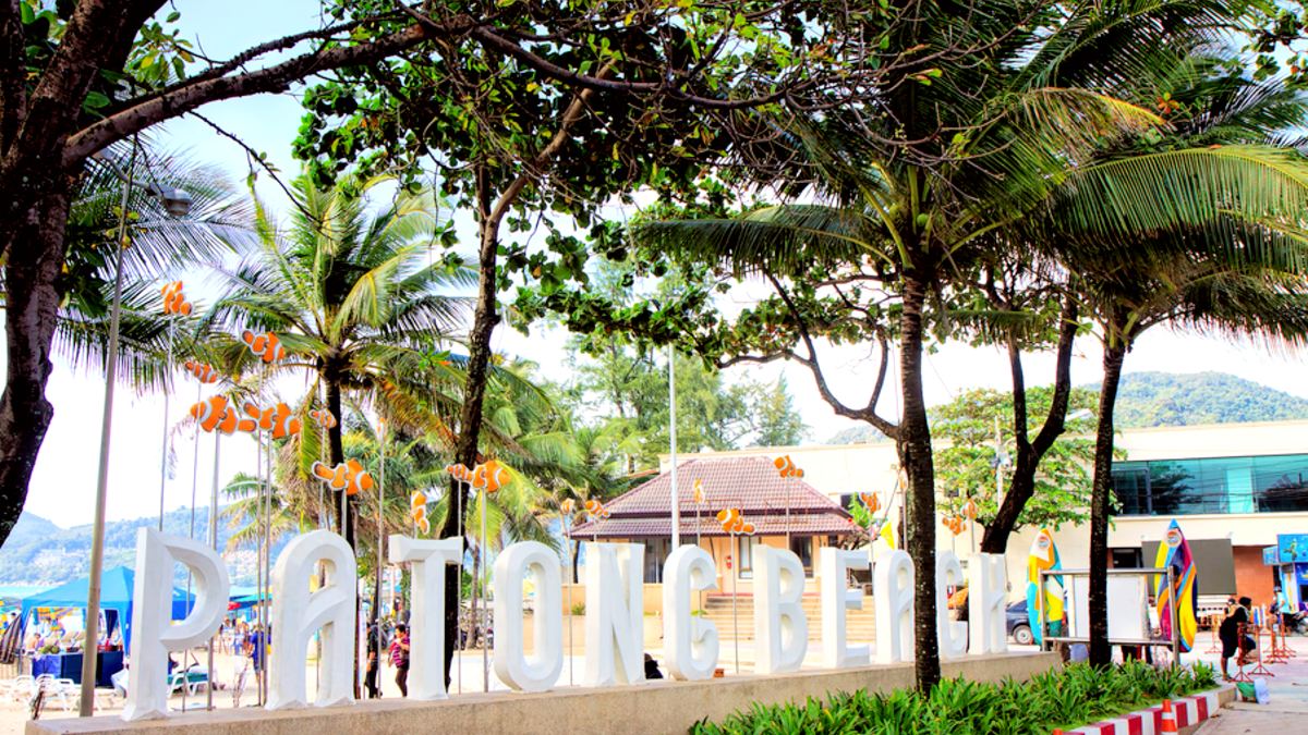 Spiaggia Patong Beach Phuket Thailandia